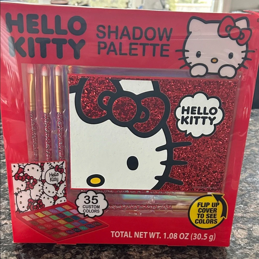 HELLO KITTY SHADOW PALETTE & BRUSHES NWT